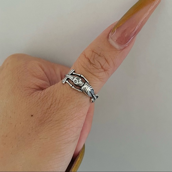 Sterling silver skeleton with cross ring, skeleton ring, cross ring, skeleton - Picture 3 of 11